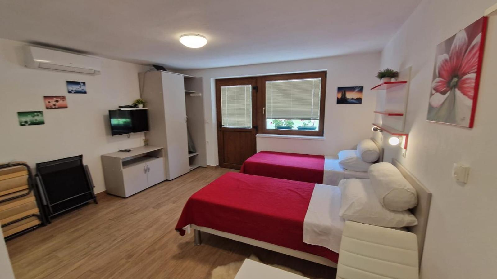 Plitvice Zg Apartamento Smoljanac Exterior foto